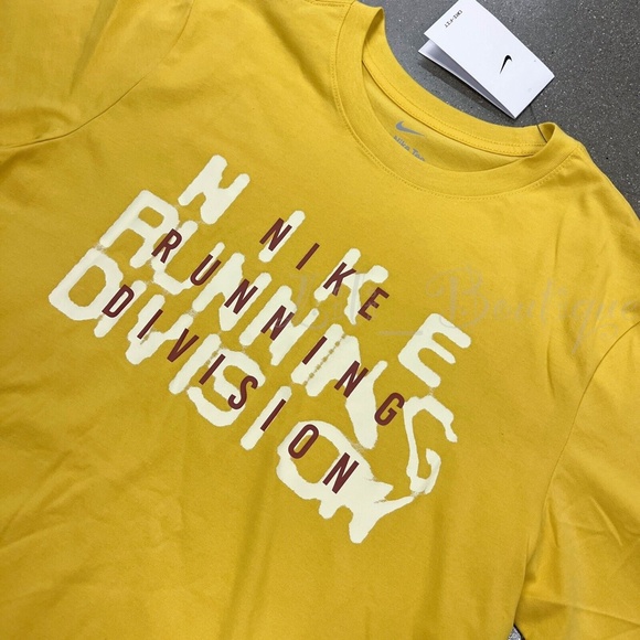 Nike Men's Dri-FIT Running Division Tee Shirt FJ2356-709 Vivid Sulfur NWT Size M - Picture 3 of 11